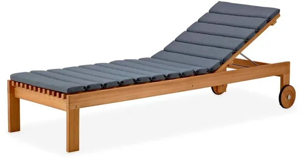 Cane-Line Amaze solsäng med dyna - teak med grå dyna